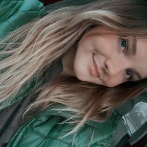 Meet your Posher, Caroline